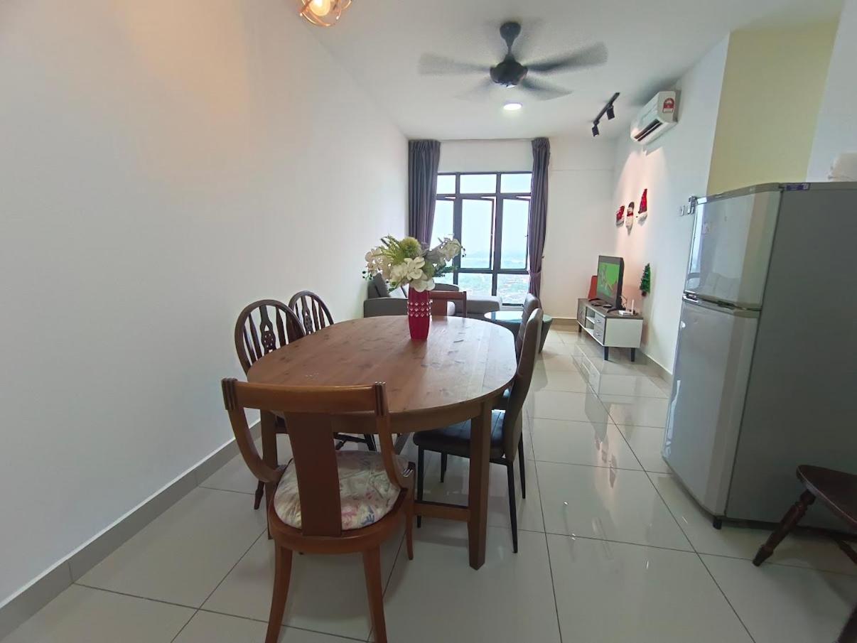 Arc Austin Hill Apartment Johor Bahru Exterior photo
