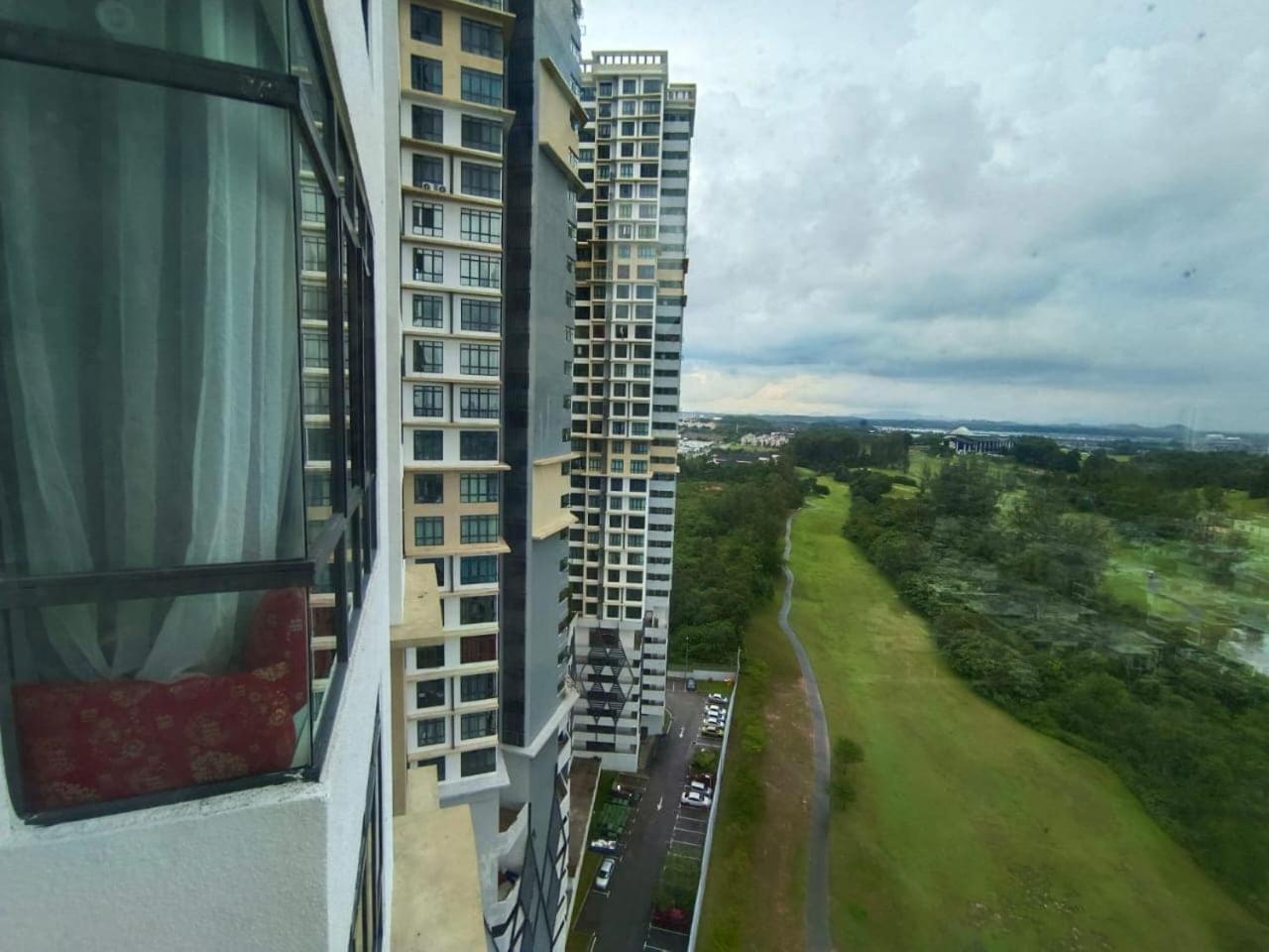 Arc Austin Hill Apartment Johor Bahru Exterior photo